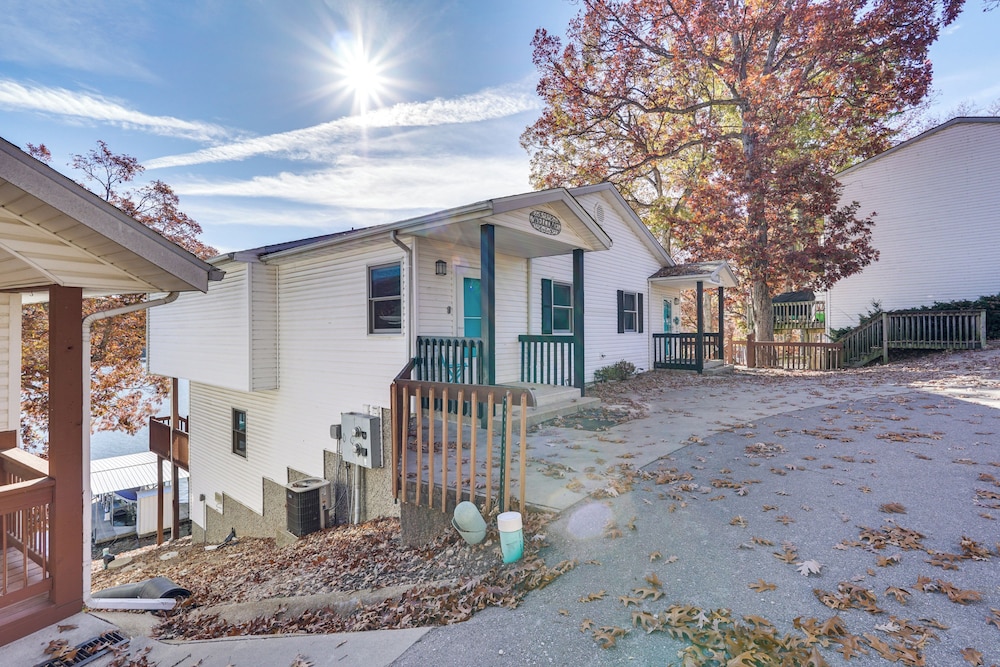 Lake of the Ozarks Vacation Rental: Boat Dock/slip