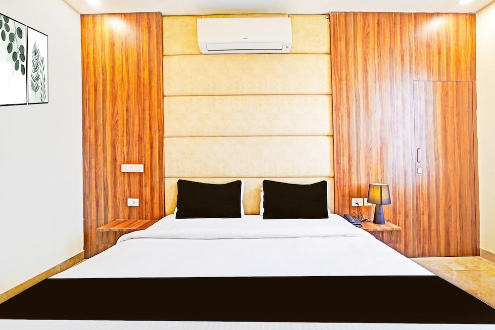 Premium Luxury Stays at Gomti Nagar, Lucknow