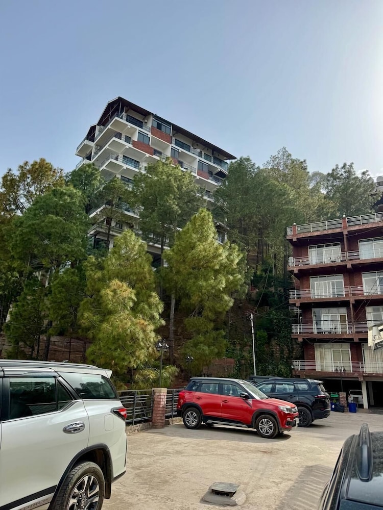 Mountain Breeze Hill Crest Kasauli