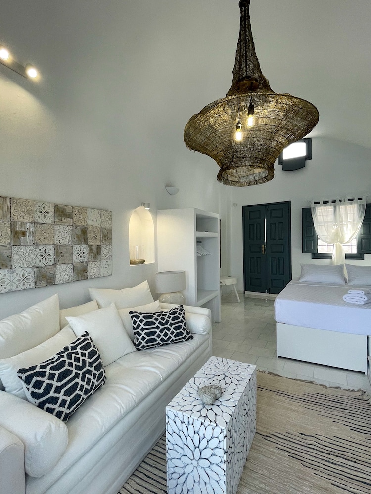 OIA Unique Homes by K&K