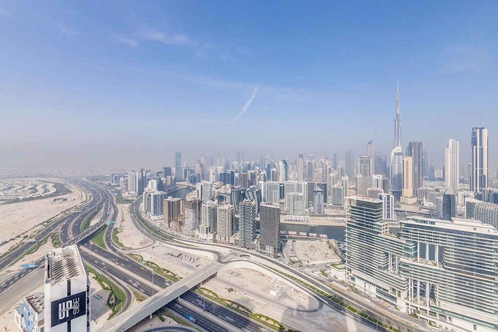 GLOBALSTAY. DAMAC Tower Paramount