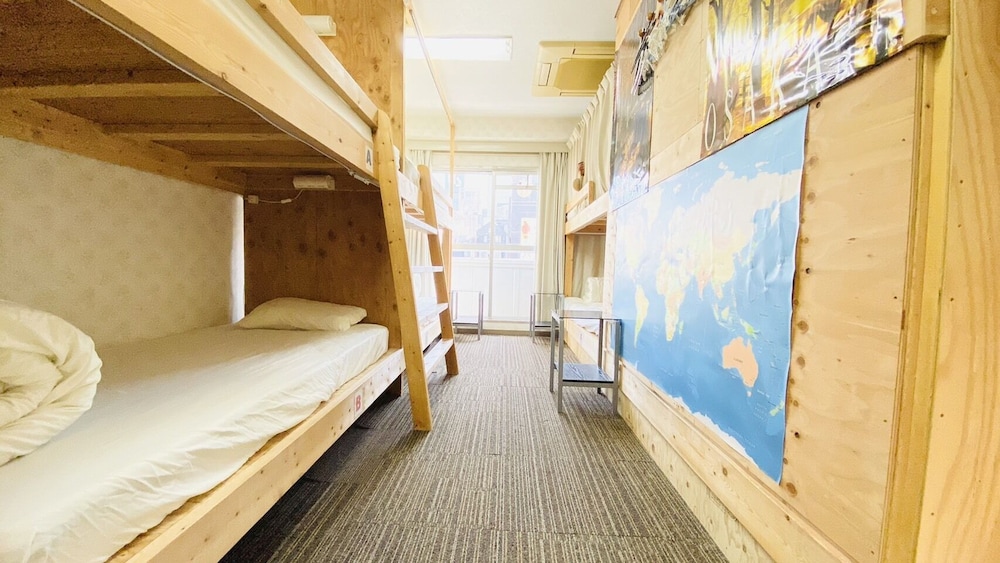 GUEST HOUSE B's Five II - Hostel