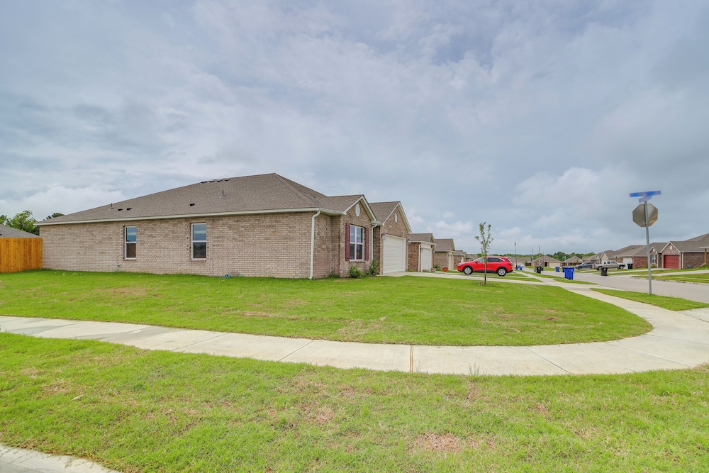 Family Home w/ Large Yard & Patio in Broken Arrow!