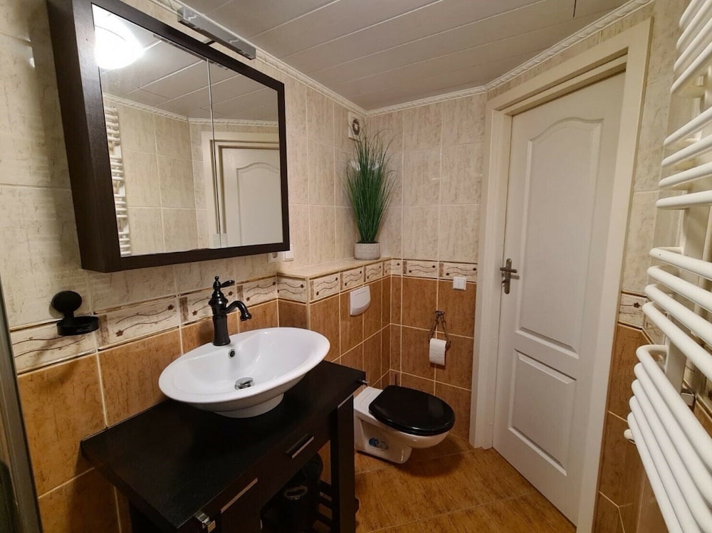 Nice Chalet With Dishwasher in a Holiday Park