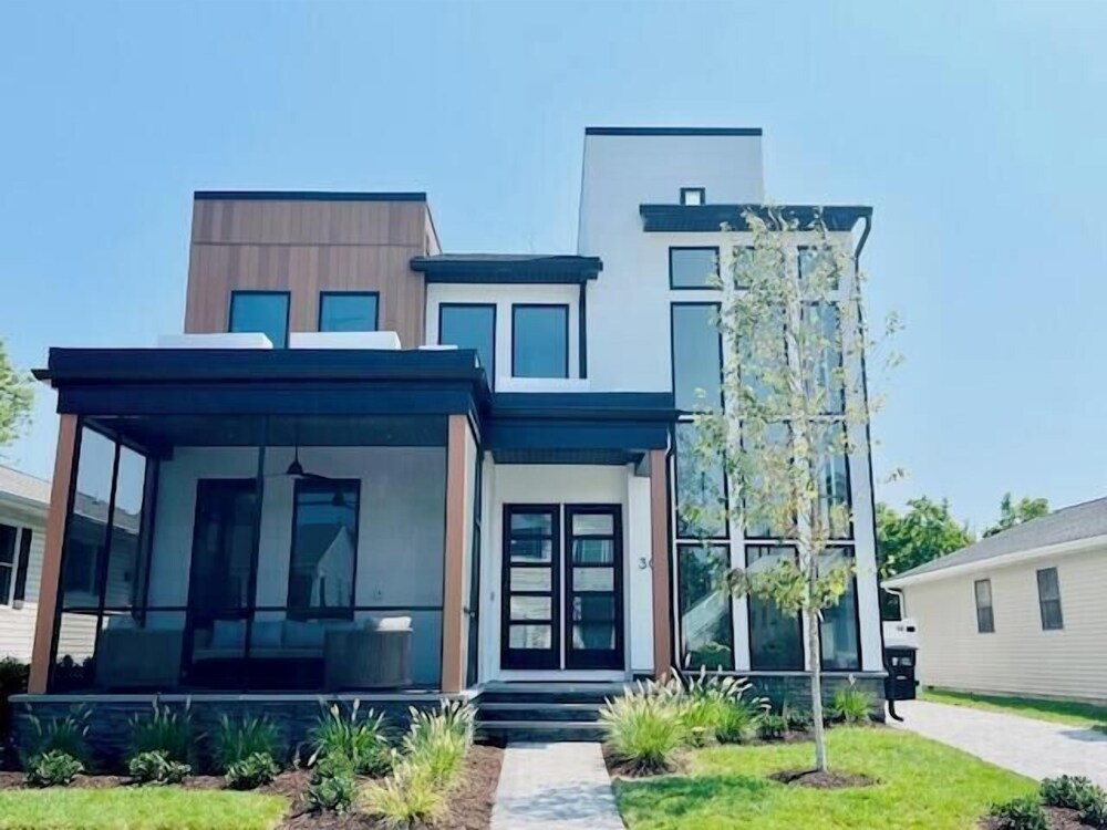 Sandalwood Street 306