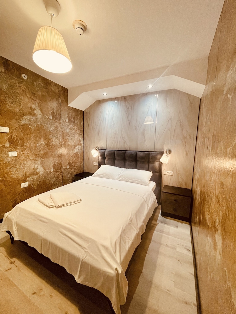 Carmel Holiday Apartments