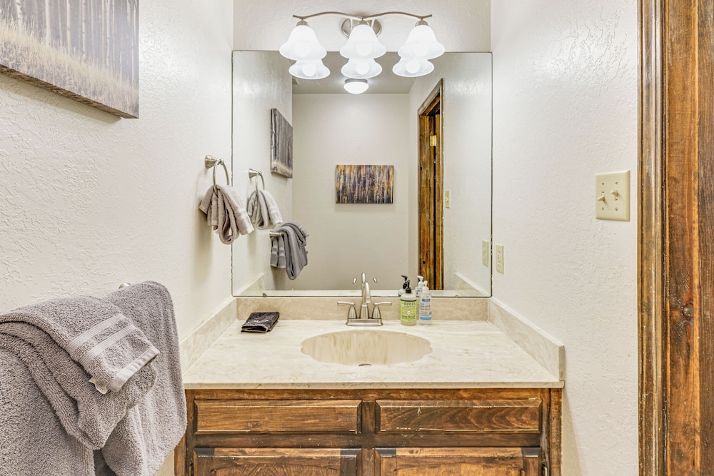 Walk to Lake & Trails: Angel Fire Home w/ Deck!