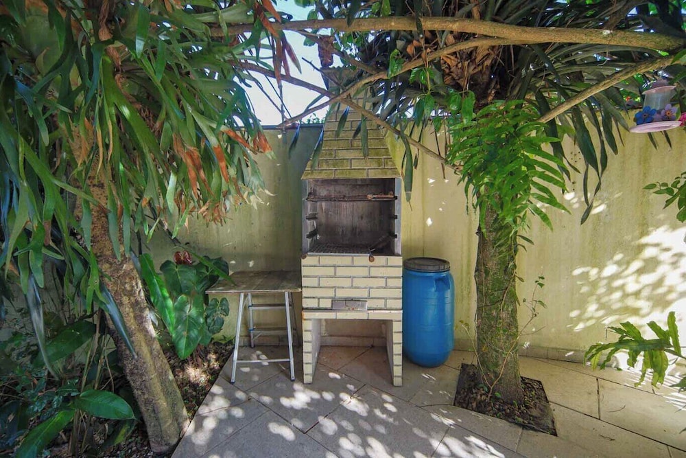 Casa Pet-friendly com Wi-fi e Churrasqueira
