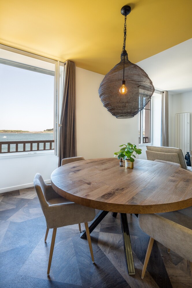 Luxury Apartment With Magnificent sea View