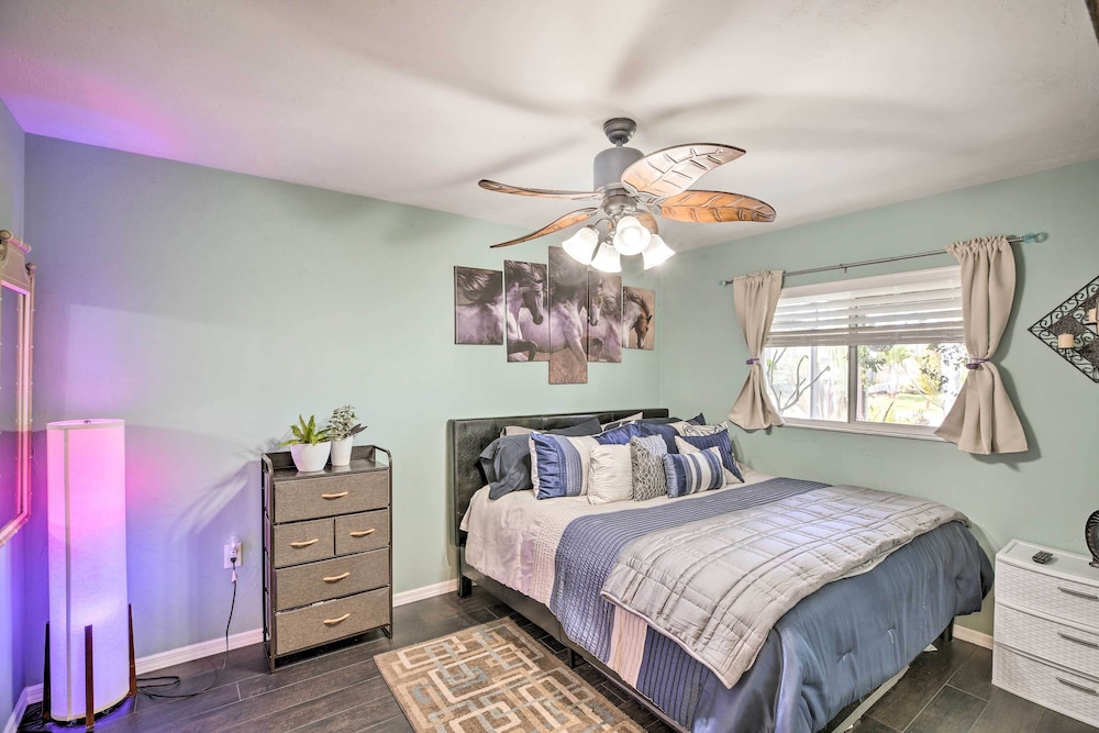 Updated Fort Myers Escape w/ Screened Lanai!
