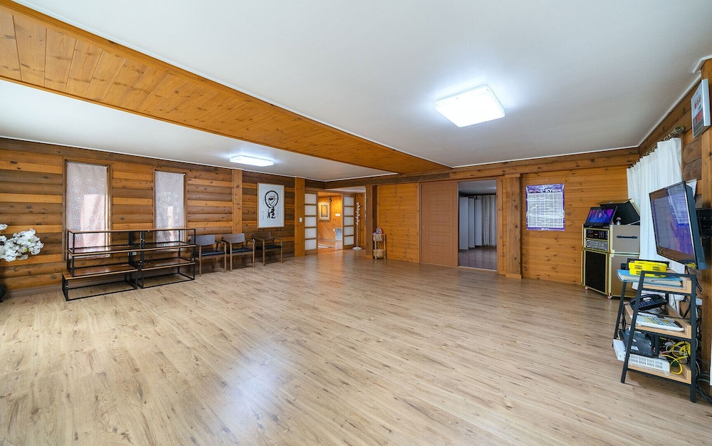 Ulsan Byeoldam Eunchae Pool Villa