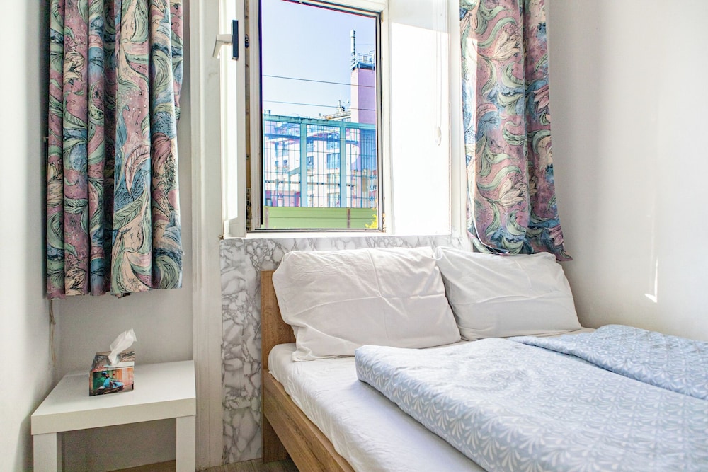 Comfortable 3BR Danube & Millenium Tower