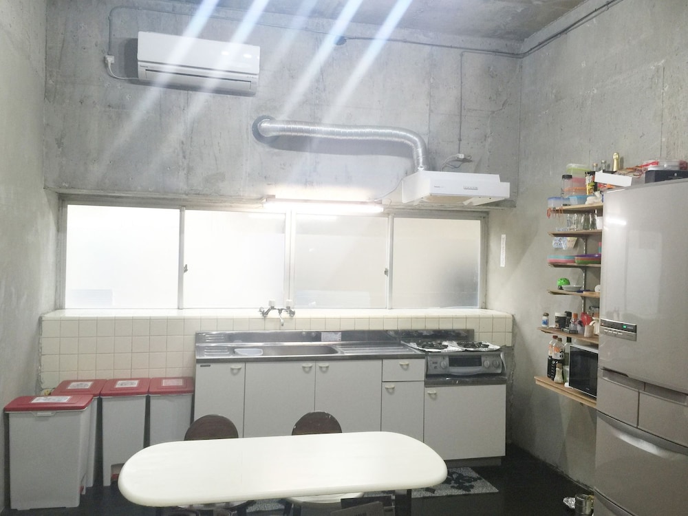 MATSUKAZE THE GUESTHOUSE ISHIGAKI CITY - Hostel