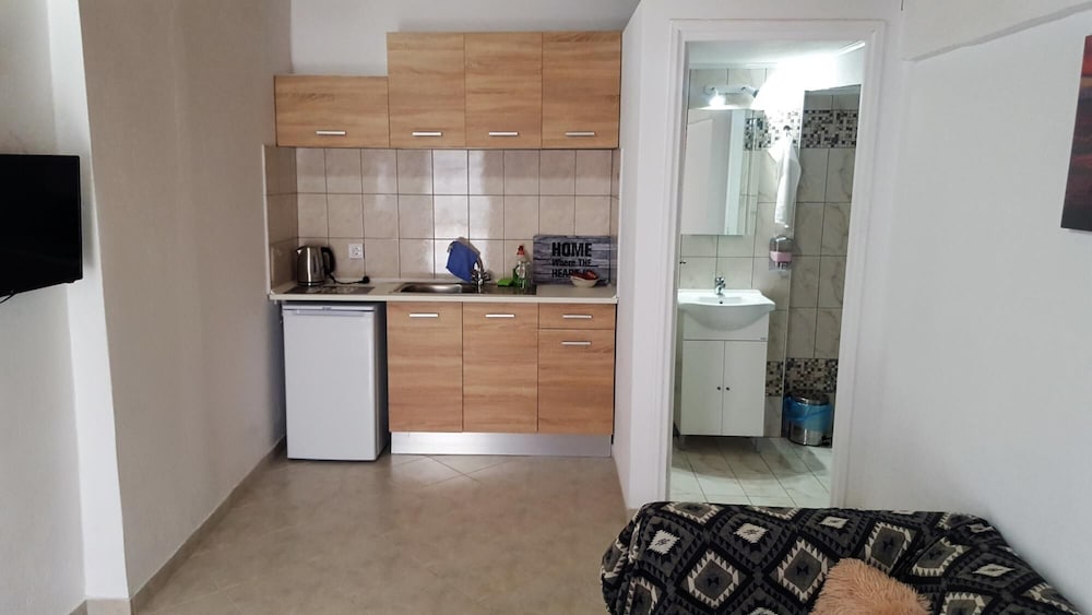 G2-george Apartments by the Sea and Airport view 2