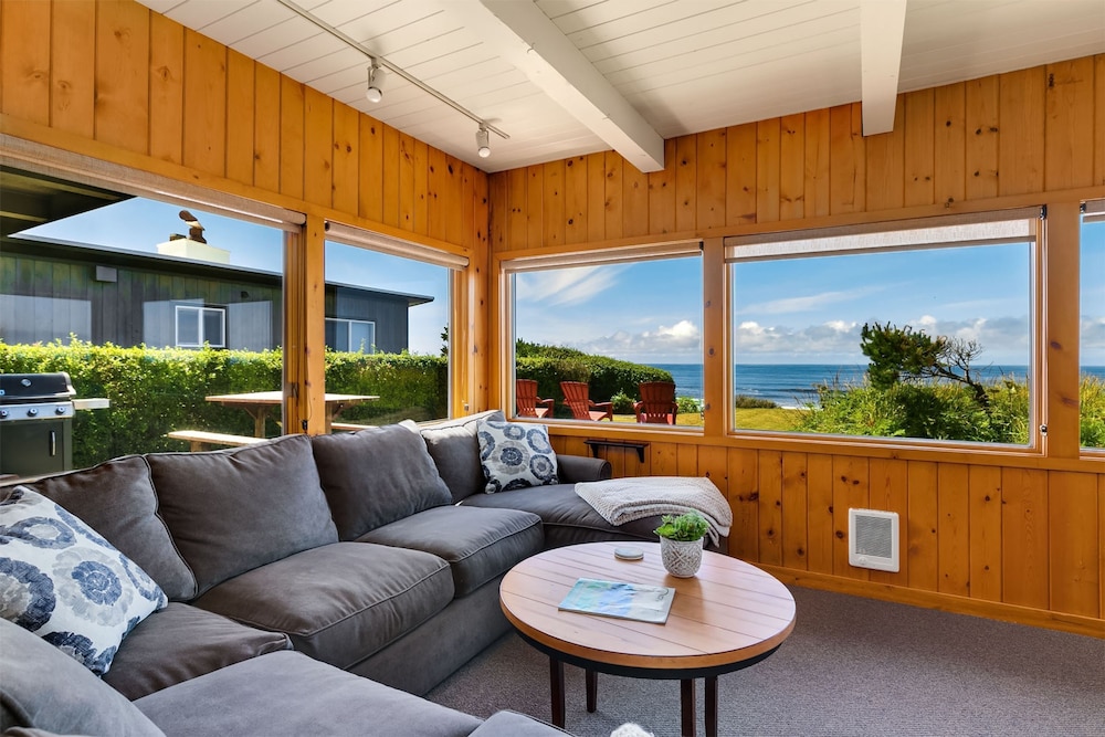 The Pilot House by Avantstay Stunning Home Right On Arch Cape Beach