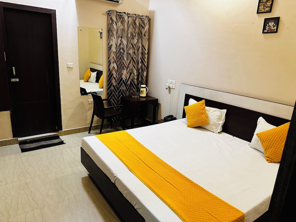 Sunshine Hotel