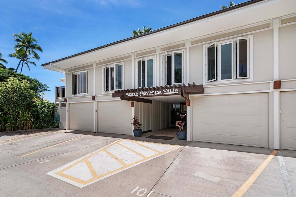Premier Ocean Front Complex - No Stairs! - AC - Vrkcv
