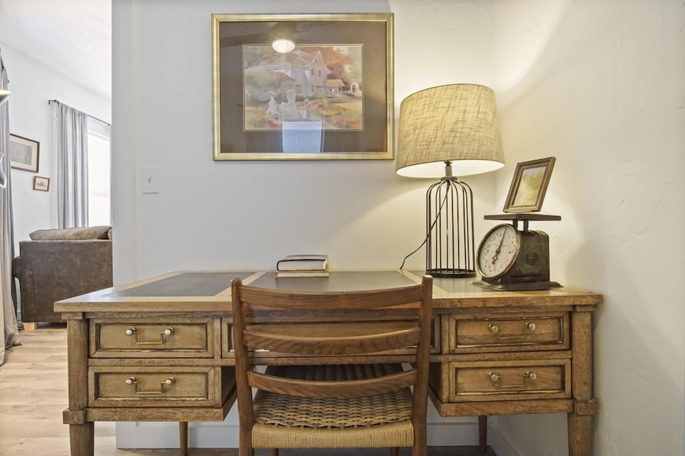 Oklahoma City Vacations - 3-story 6-bedroom 4 Bathrooms 3min-asian Dist - Property Image 61