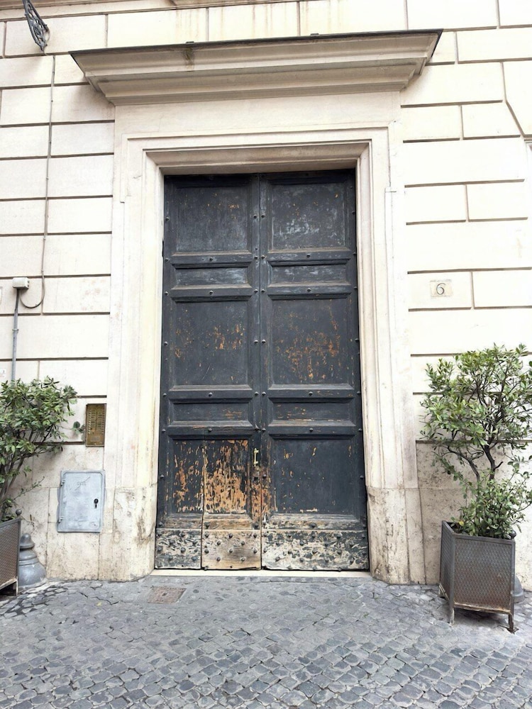 Campo De' Fiori Apartments