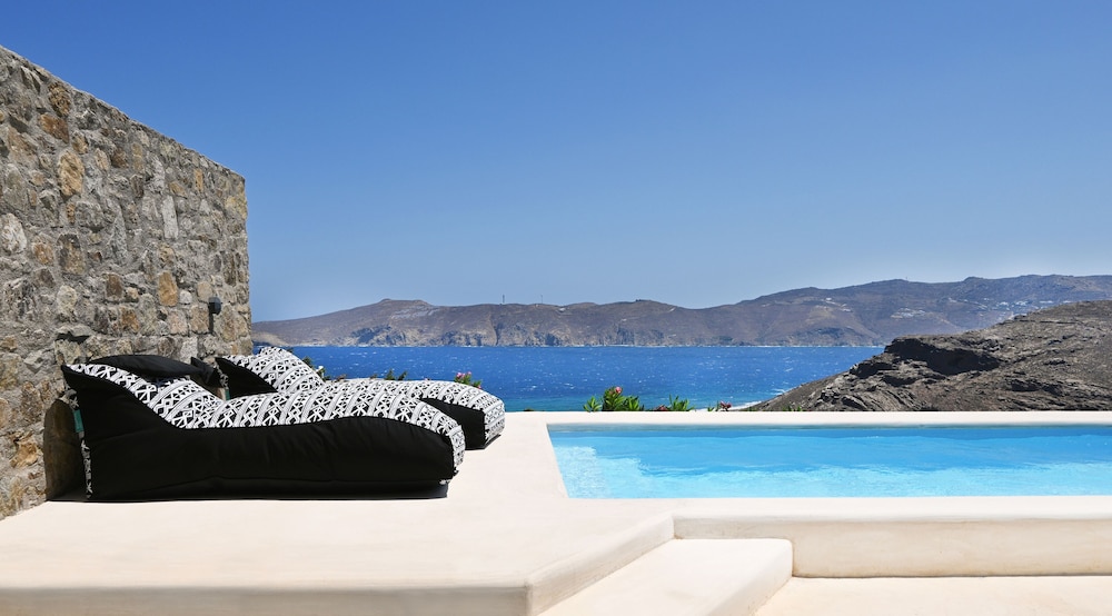 Sea Breeze Panormos