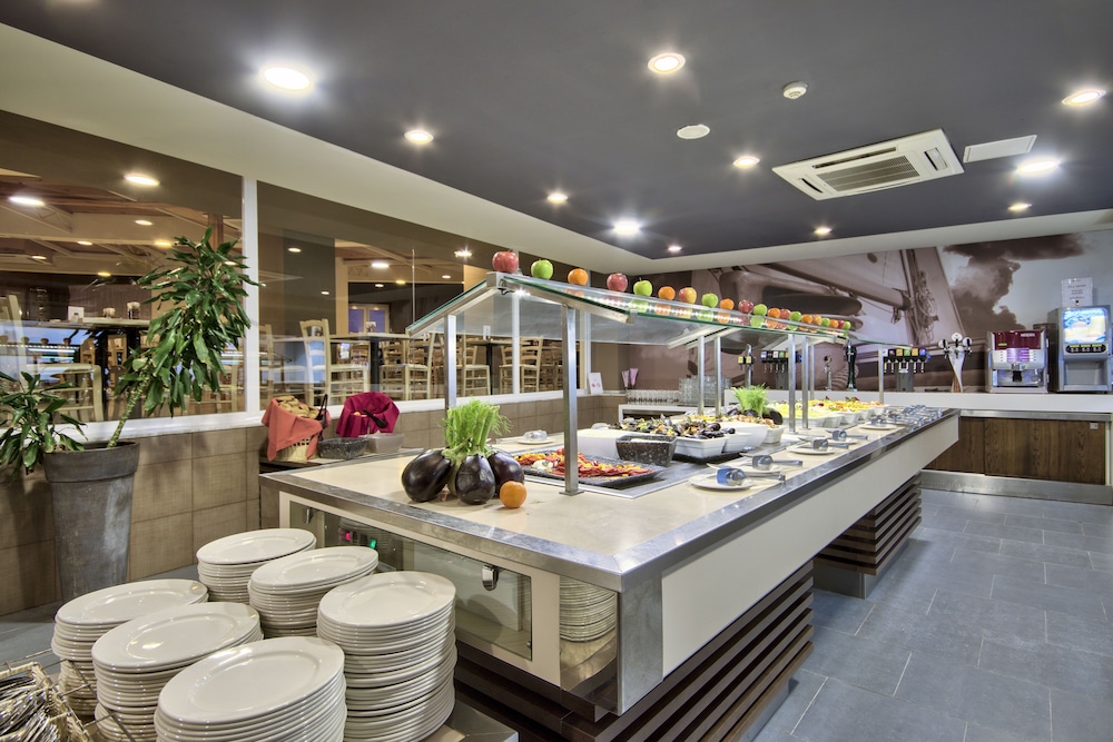 Mellieha Vacations - db Seabank Resort and Spa - Property Image 1
