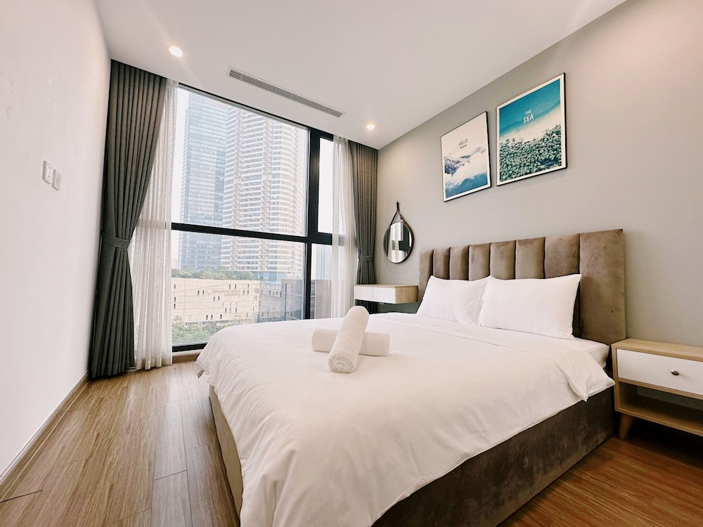 Sunny - Vinhomes Skylake Residences