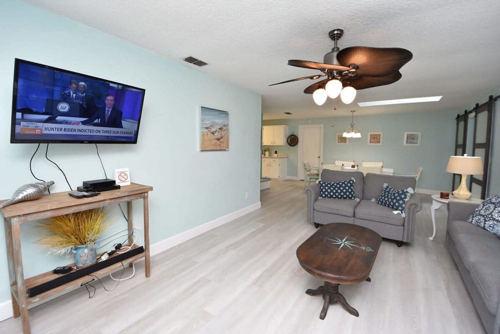 Hidden Oasis Spacious Home With Salt Water Heated Pool Hot Tub Fenced Yard Pets are Welcome