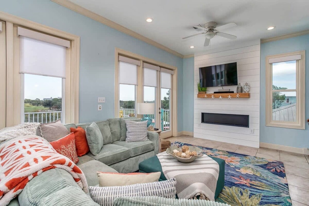 Beach Walk Retreat Heated Pool Golf Views Main Guest House Sleeps 15