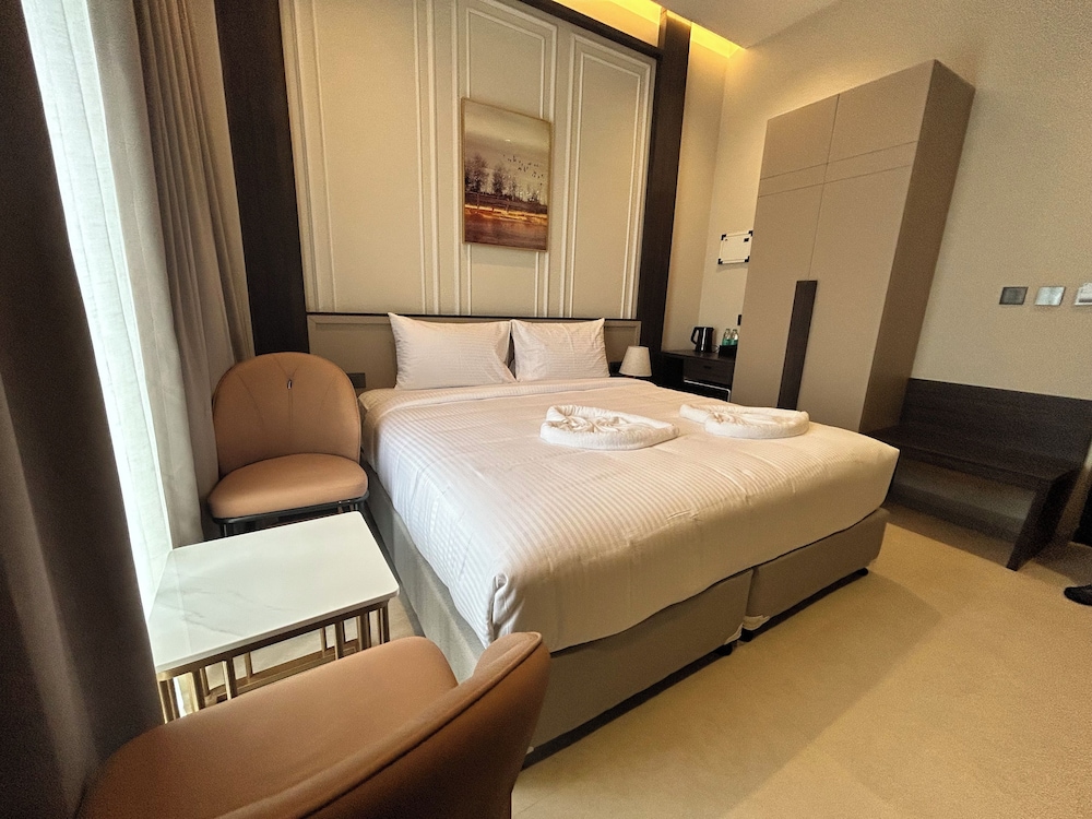 CherryLoft Luxury Resort