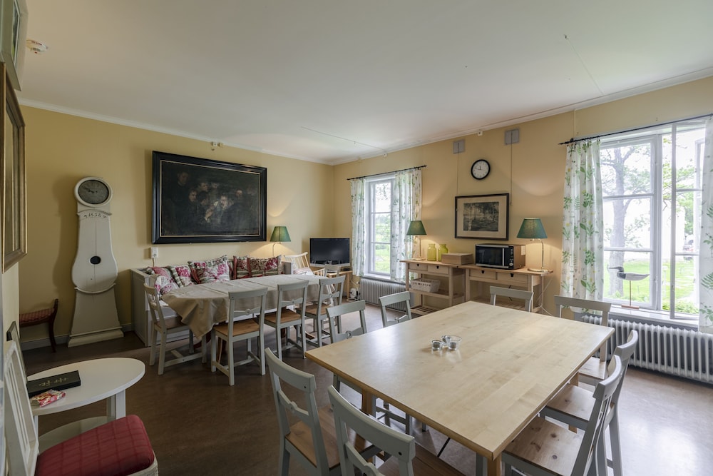 Gripsholms Bed & Breakfast