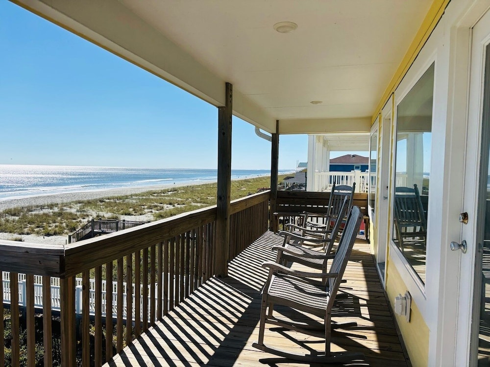 Summer Sandcastle 5 Bedroom Home by RedAwning