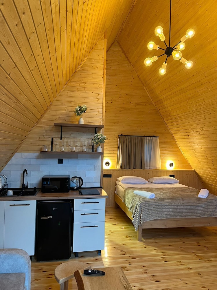 Mestia POV Luxury Cabins