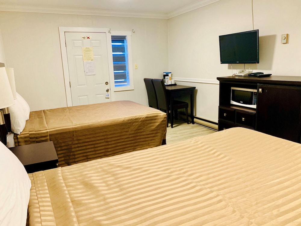 Travelers Motel