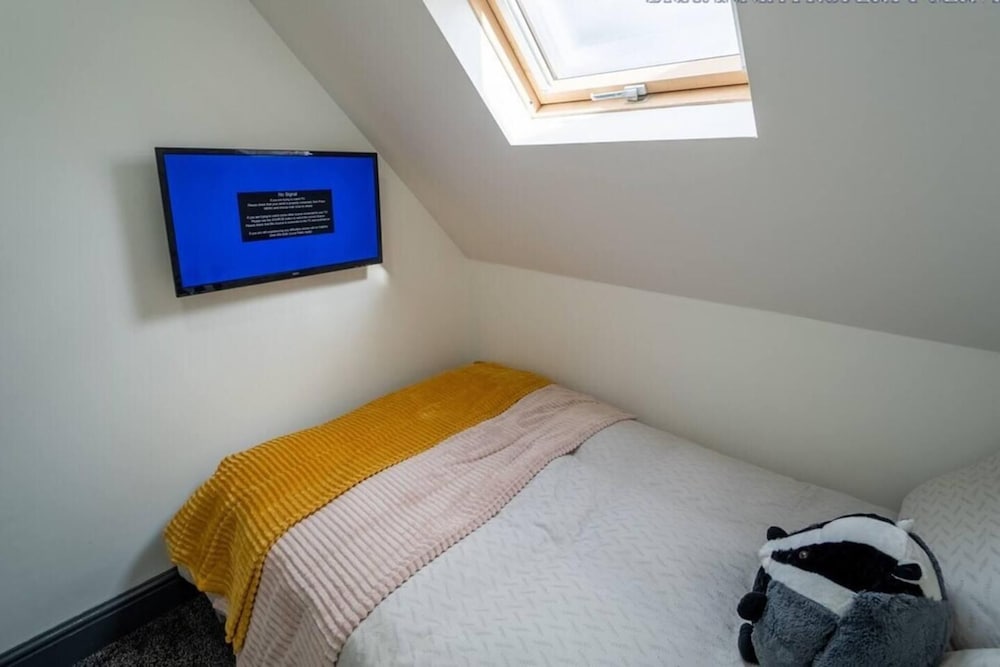 Stunning 1-bed Studio in Birmingham view 3