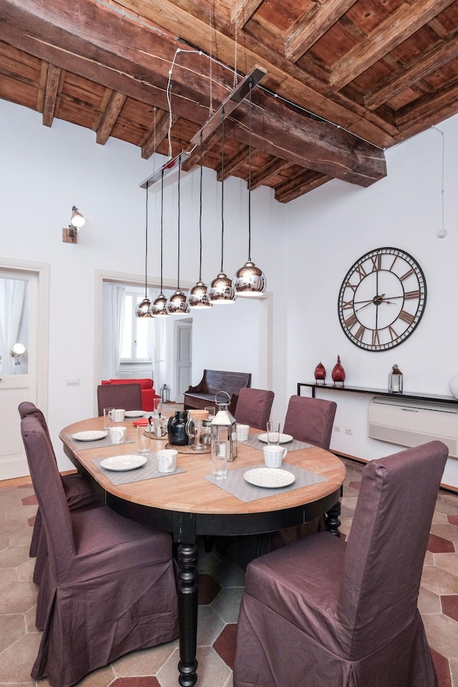 Regal Home in Trastevere