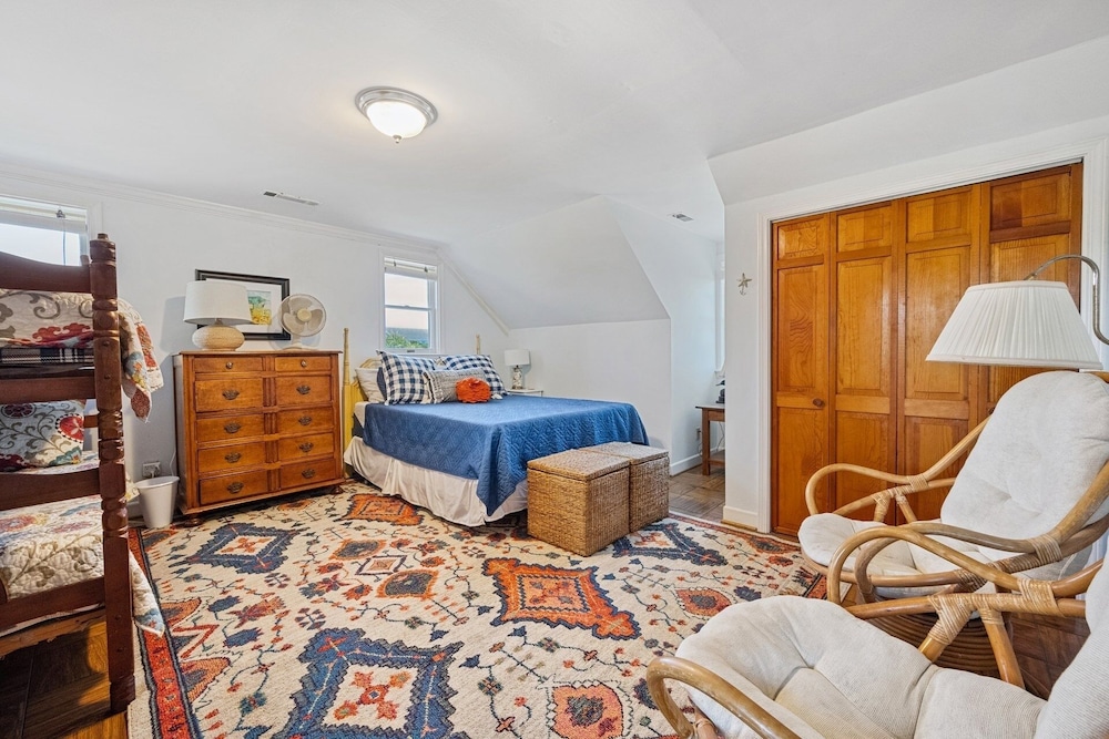 Berry Restful 5 Bedroom Home