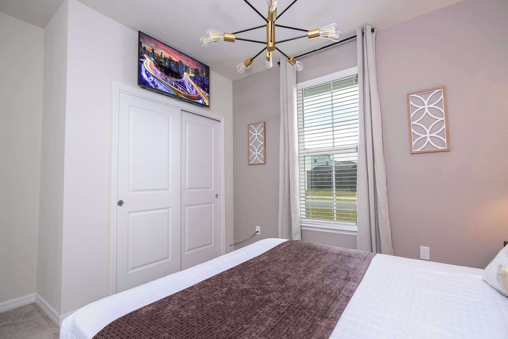 Luxury Private Pool & Themed Rooms Close To Disney 1282