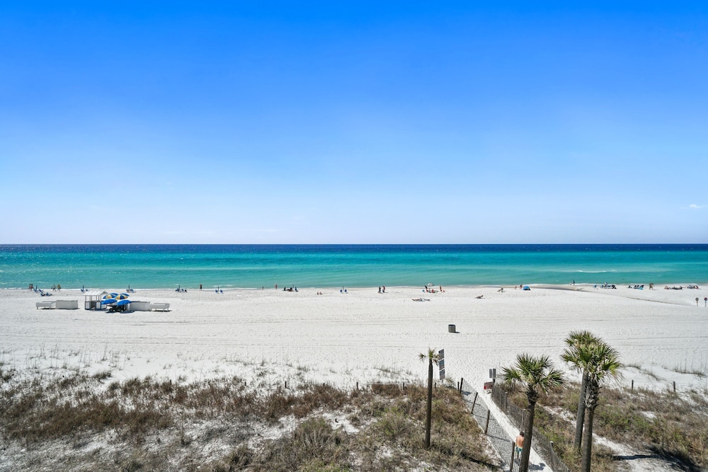 Edgewater Beach & Golf Resort by Panhandle Getaways