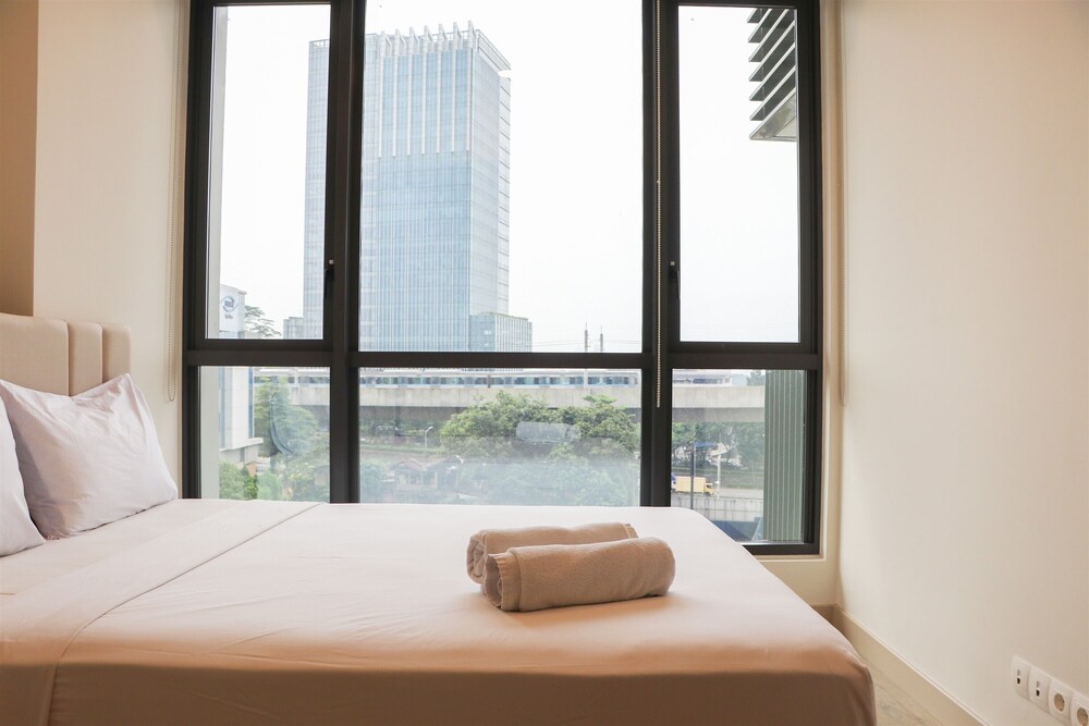 Nice And Elegant 1Br Apartment At Arumaya Residence