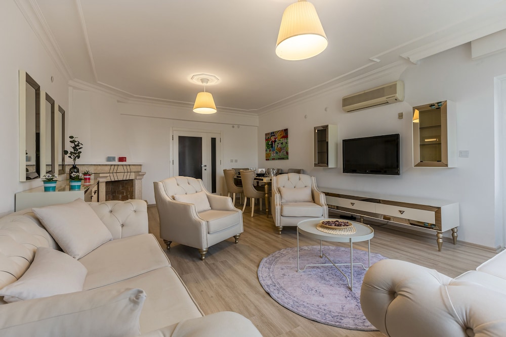 Melissa's Suites