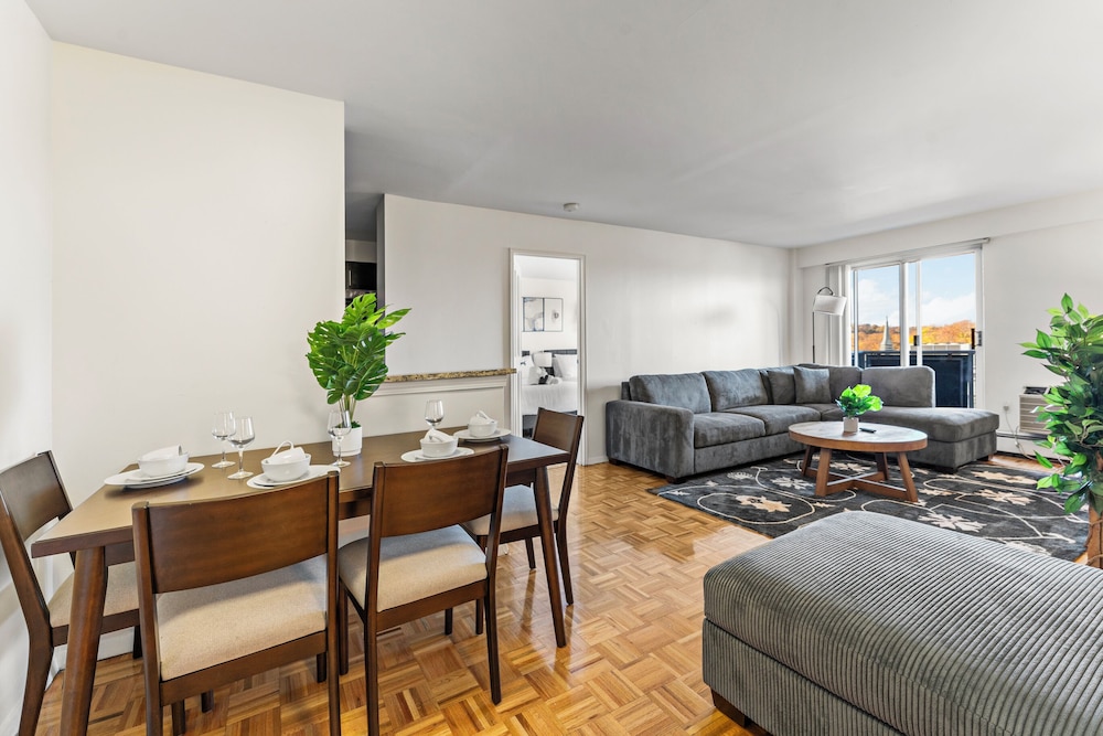 Furnished Apartment Near Longwood