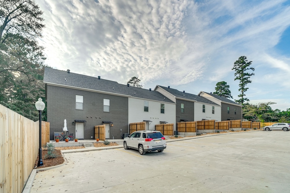 Walk to Louisiana Tech: Ruston Townhome