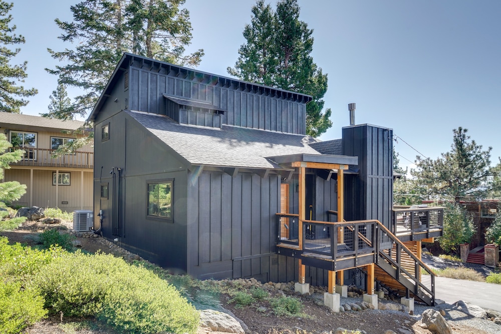 Steps to Beach: Family Home w/ Views in Tahoe City view 2
