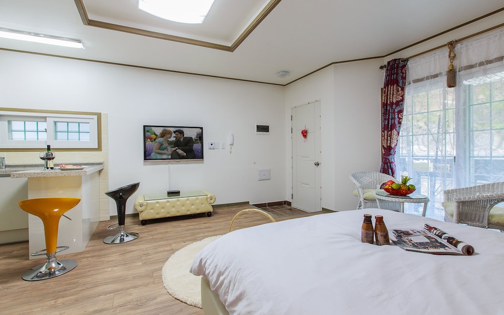 hotel room
