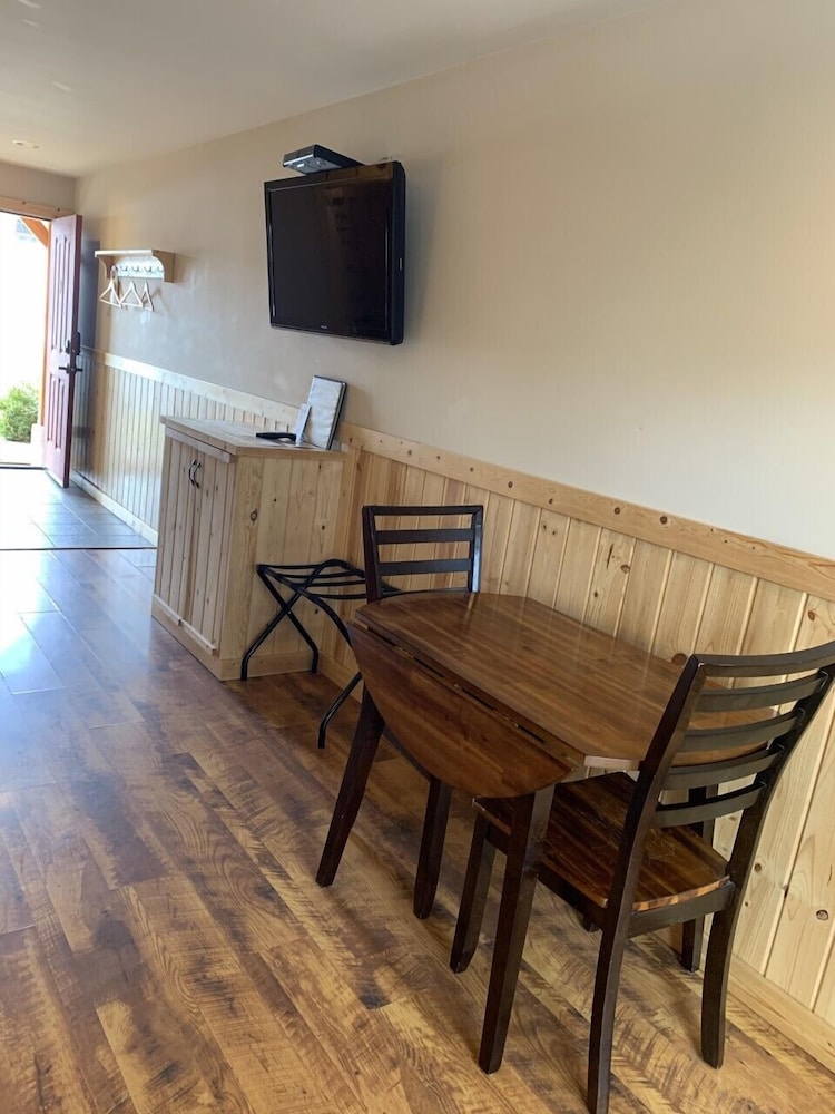 Methow River Lodge & Cabins