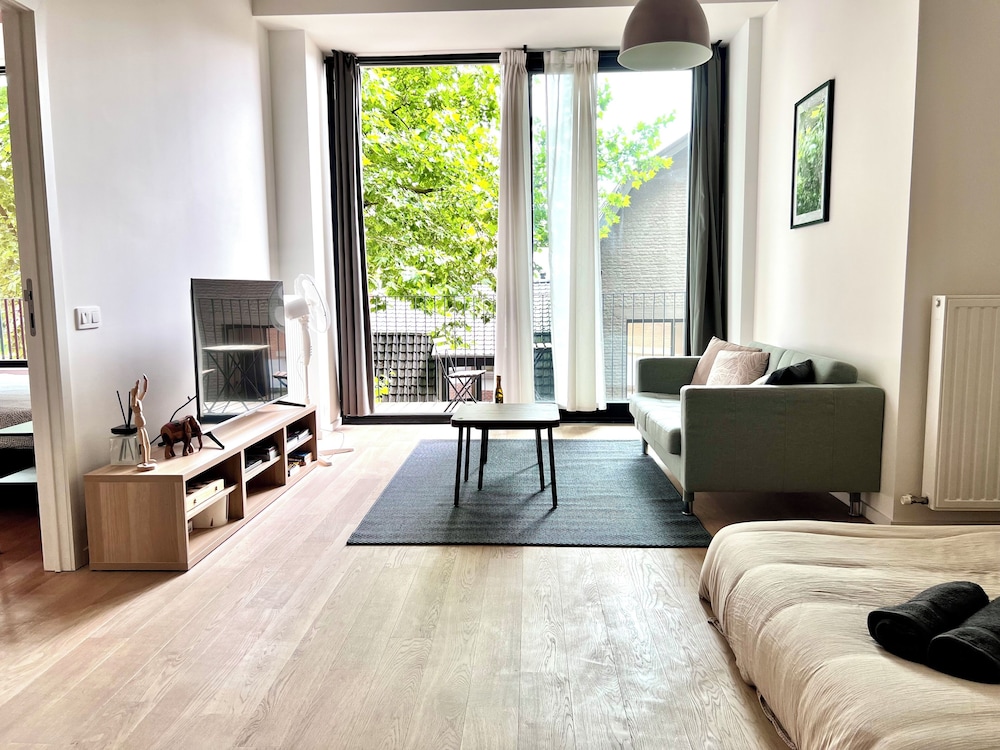 Spacious Loft Instant Favourite Up to 4