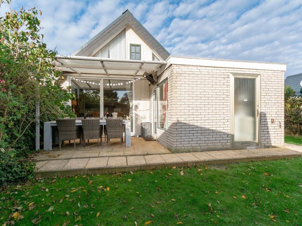 Attractive Holiday Home Near Beach
