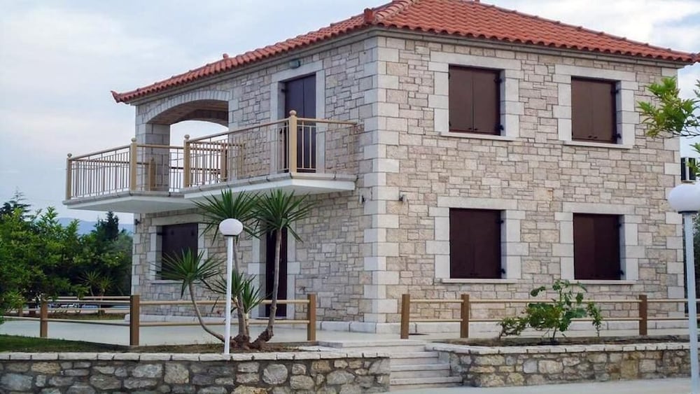 Glyfada Villas 2