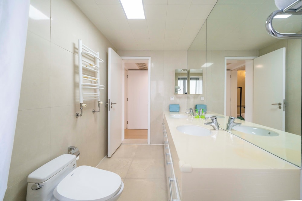 Tyms 3BR Duplex APT Xujiahui Shanghai