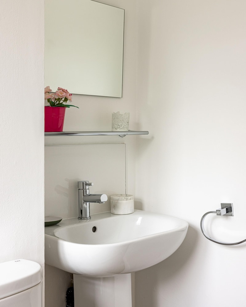 Beautiful 1 Bedroom Apartment With a Garden in Fulham